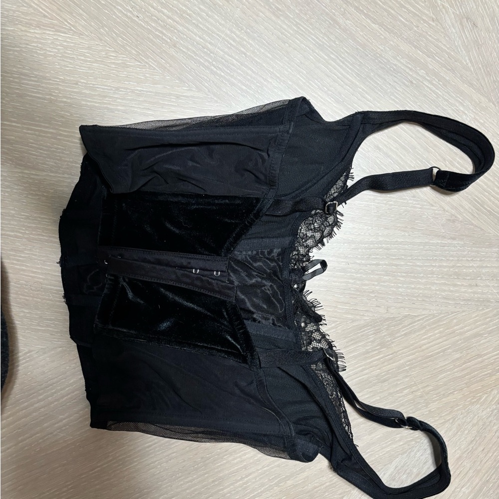 Victoria's Secret Black Lace-Up Bralette - Picture 6 of 6